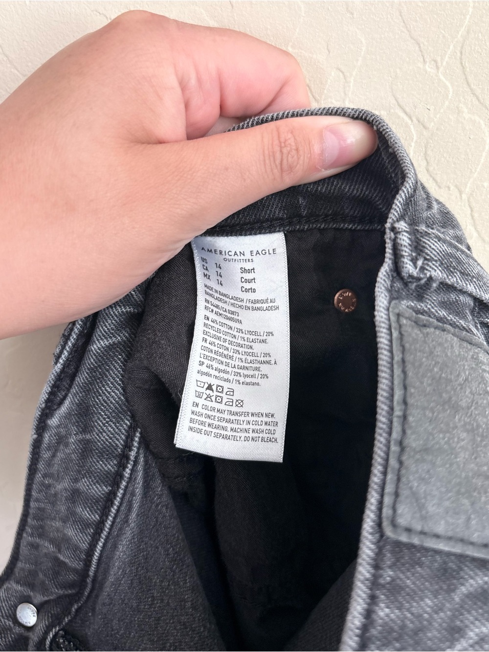 American Eagle Black High Rise Stovepipe Cuffed Crop Jeans Women's 14 Short - Picture 6 of 6